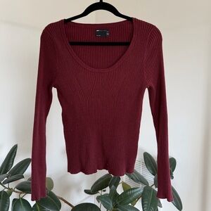 Ribbed Knit Sweater in Burgundy